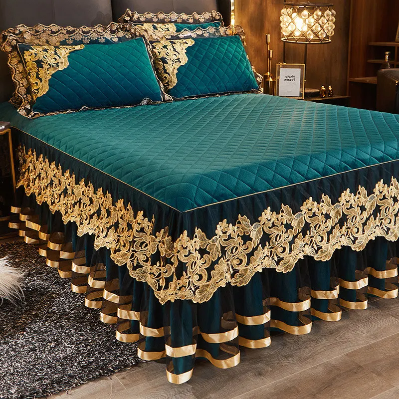 Embroidery Ai - Gouden borduurwerk fluweel gewatteerd dikker sprei
