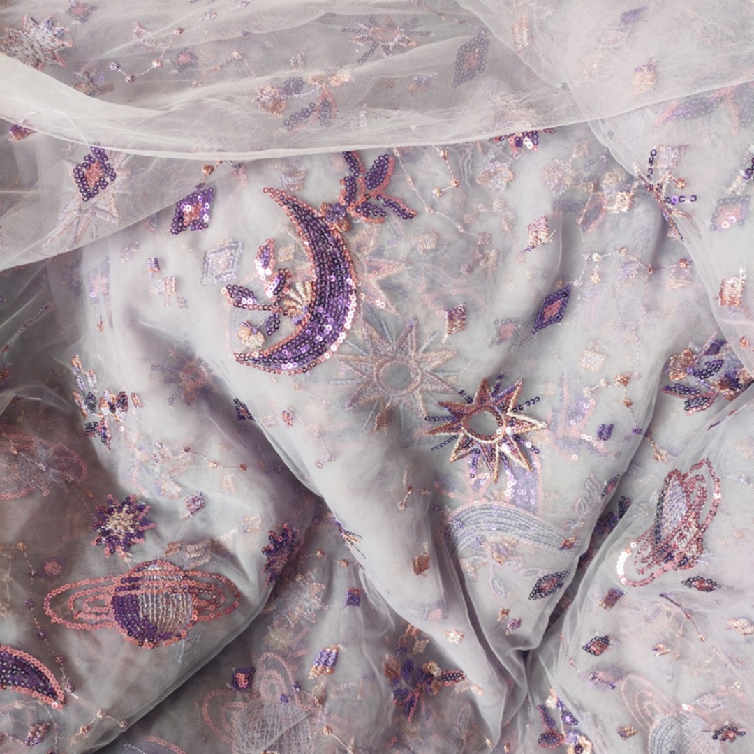 0,5 meter paarse breedte 55,11 - Embroidery Net Fabric recensie en prijs